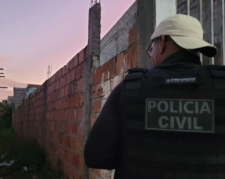 Homem é preso em flagrante por tentativa de roubo a comércio em Lauro de Freitas