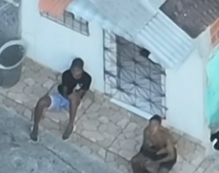 Monitorados por drones, quatro homens são presos por tráfico em Salvador