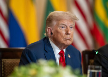 Trump anuncia tarifa de 25% aos países que fizerem negócios com o Irã; Brasil pode ser afetado