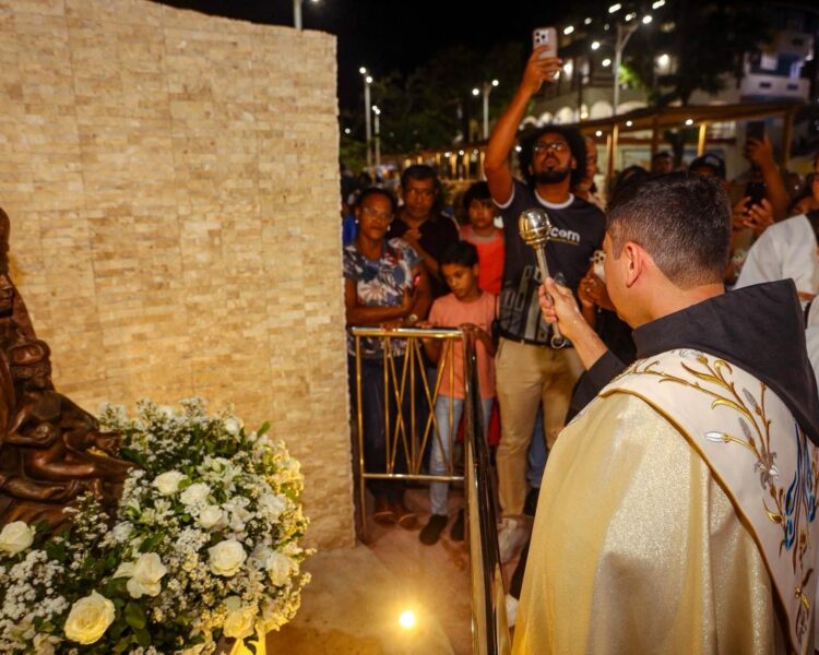 Praça Nossa Senhora das Candeias é inaugurada nesta sábado (24)