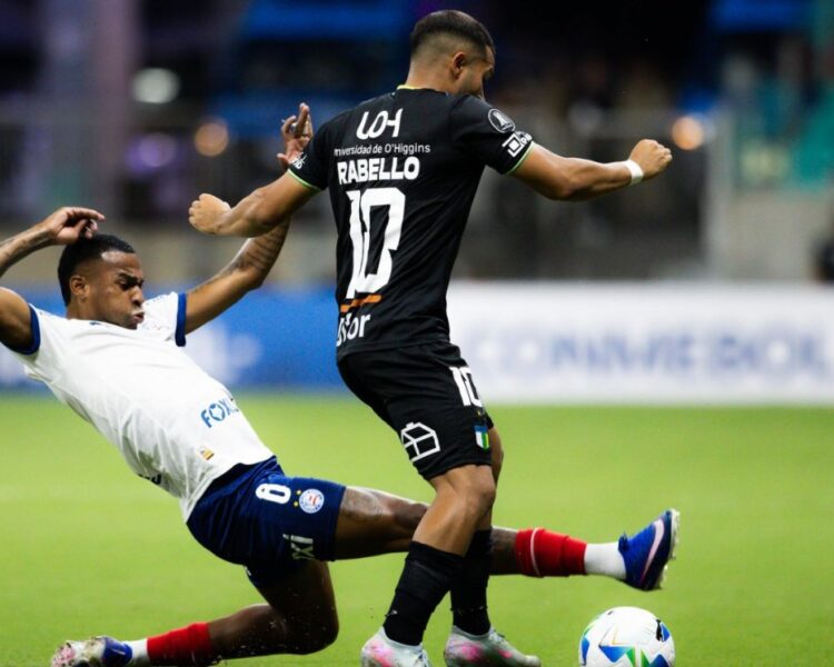 Bahia abre 2 a 0, sofre gol, perde nos pênaltis e dá adeus à Libertadores