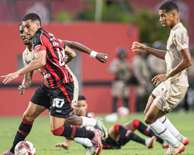 Nos pênaltis, Vitória vence o Jacuipense e enfrenta o Bahia na final do Campeonato Baiano