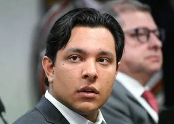 INSS: suspeito de fraudar biometria de aposentados dribla investigação usando iPhone