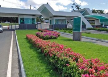 Polícia Civil cumpre mandados em condomínio de alto padrão em Lauro de Freitas