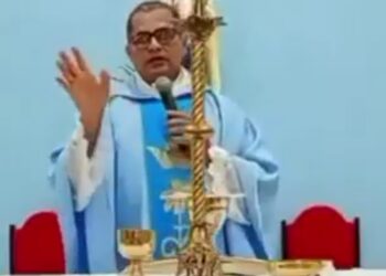 Missa é interrompida por tiros durante celebração em paróquia de Lauro de Freitas