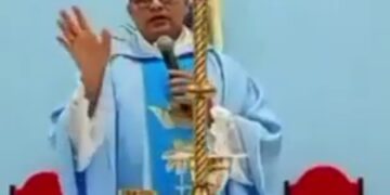 Missa é interrompida por tiros durante celebração em paróquia de Lauro de Freitas