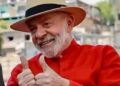 Lula diz a pastores que vermelho do PT é “sangue de Cristo”